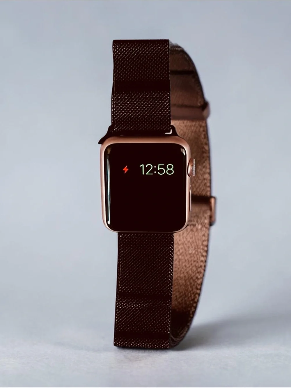 Apple S1 42MM Rose Gold Titanium Mesh Band Watch, Case, Charger | ML | Preowned